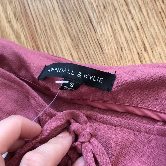 NEW Kendall and Kylie Mini Skirt - Picture 4 of 6
